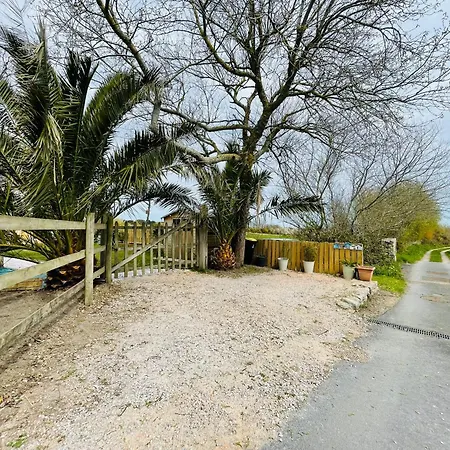 La Maison Entre Terre & *