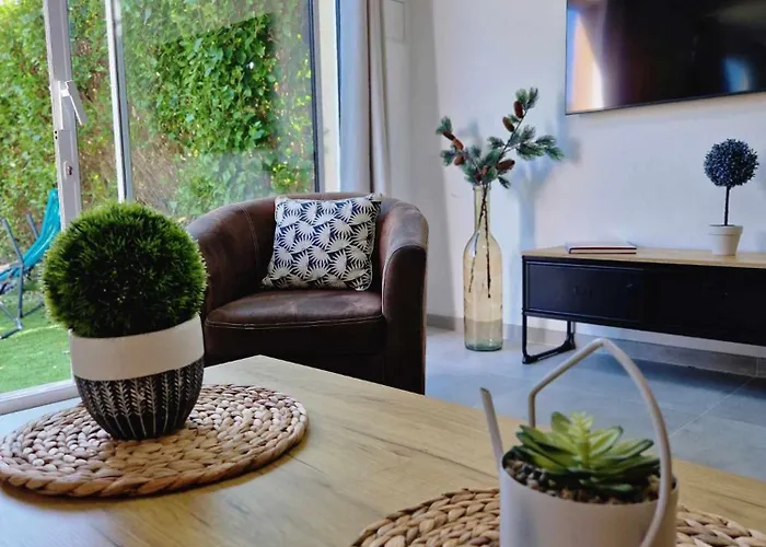 La Maison Entre Terre &