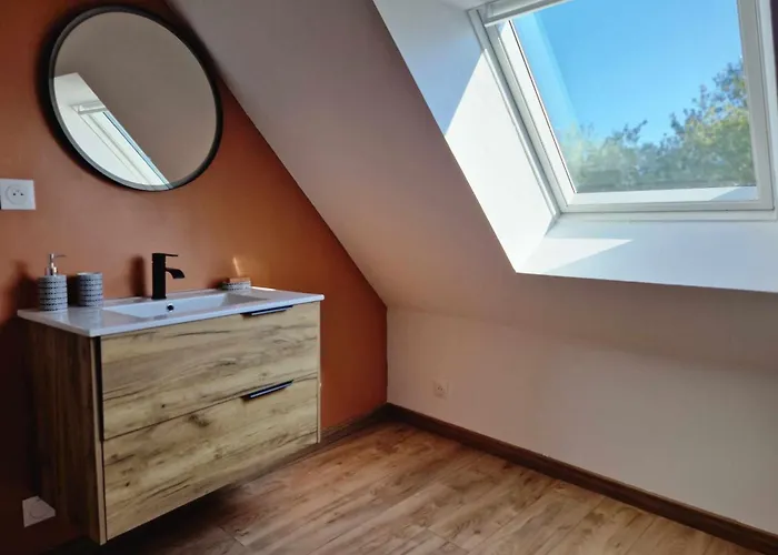 Holiday home La Maison Entre Terre & *