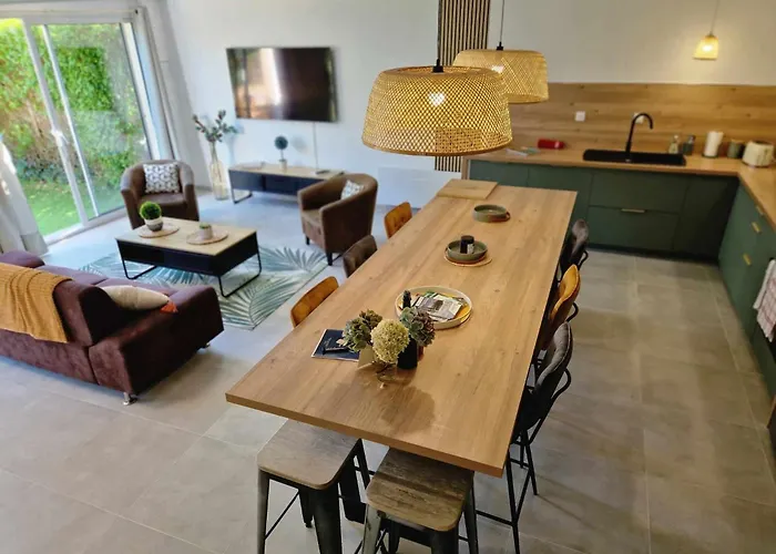 Holiday home La Maison Entre Terre &