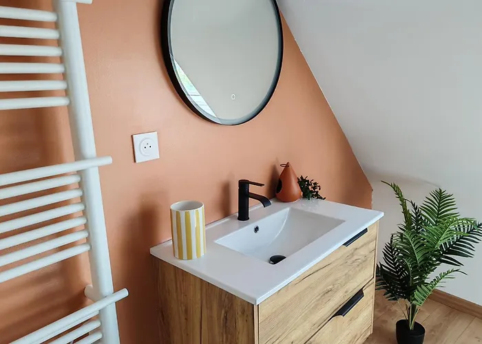 La Maison Entre Terre & *