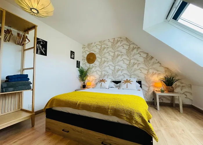 Holiday home La Maison Entre Terre & *